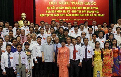 Bilanzkonferenz der Kampagne “Lernen und Arbeiten nach dem Vorbild von Ho Chi Minh” - ảnh 1