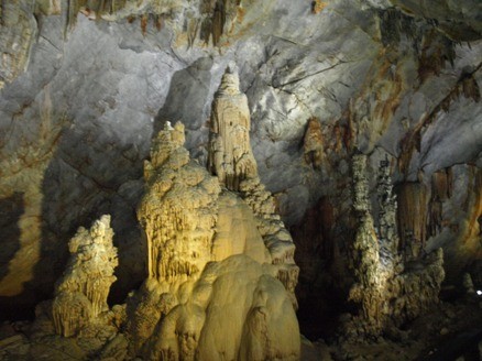 Die Schönheit der Thien Duong-Höhle - ảnh 15
