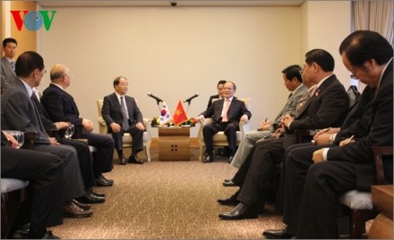 Parlamentspräsident Nguyen Sinh Hung trifft Südkoreas Investoren - ảnh 1