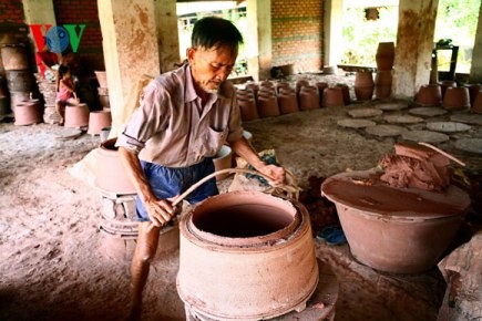 Die Schönheit des alten Keramikdorfes Dai Hung - ảnh 7