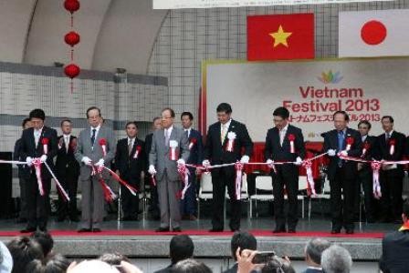 Vietnam würdigt Beiträge der japanischen Freunde - ảnh 1