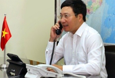 Vizepremier und Außenminister Pham Binh Minh telefoniert mit Außenministern anderer Länder - ảnh 1