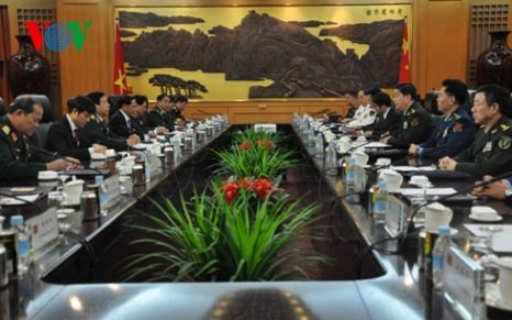 Verstärkte Zusammenarbeit zwischen Armeen Vietnams und Chinas - ảnh 1