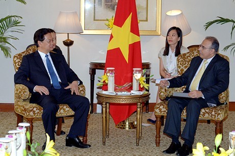Tätigkeiten des Premierministers Nguyen Tan Dung in Indien - ảnh 2