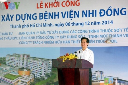 Premierminister Nguyen Tan Dung fordert den Bau mehrerer moderner Krankenhäuser in Ho Chi Minh Stadt - ảnh 1