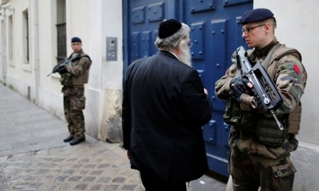 Frankreich: Polizei nimmt acht Terror-Verdächtige fest - ảnh 1