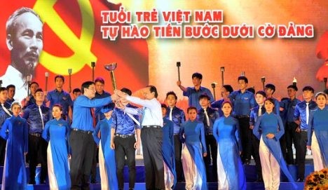Vietnamesische Jugendliche engagieren sich für die Verteidigung des Landes - ảnh 1