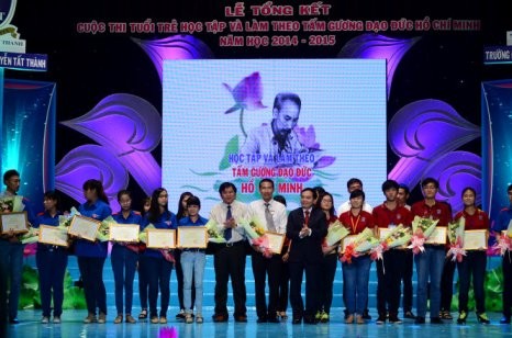 Bedeutende Veranstaltungen zum 125. Geburtstag des Präsidenten Ho Chi Minh - ảnh 1