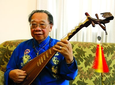 Professor Tran Van Khe und seine Liebe zur traditionellen Musik - ảnh 1