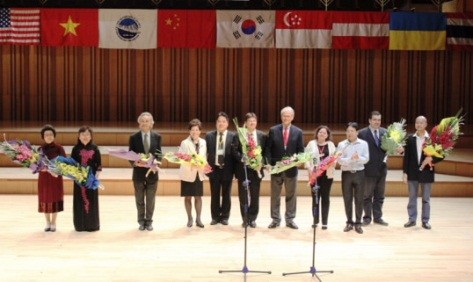 Eröffnung des internationalen Klavier-Wettbewerbs Hanoi - ảnh 1
