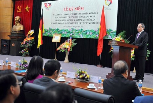 Feier zum 30. Gründungstag der Vietnamesisch-Deutschen Freundschaftsgesellschaft - ảnh 1