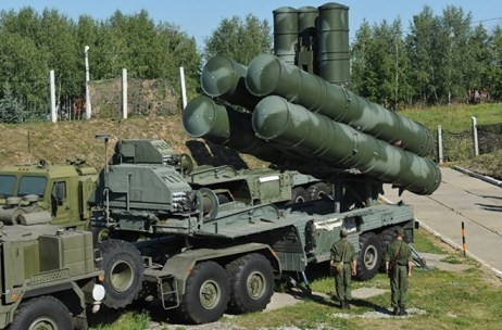 Russland verlegt Raketen vom Typ S-400 nach Syrien - ảnh 1