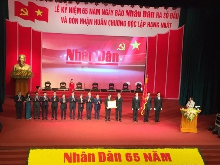 Feier zum 65. Gründungstag der Zeitung “Nhan Dan” - ảnh 1
