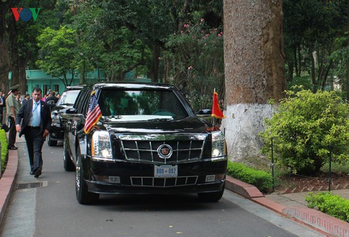 US-Präsident Barack Obama besucht Stelzenhaus von Präsident Ho Chi Minh - ảnh 12