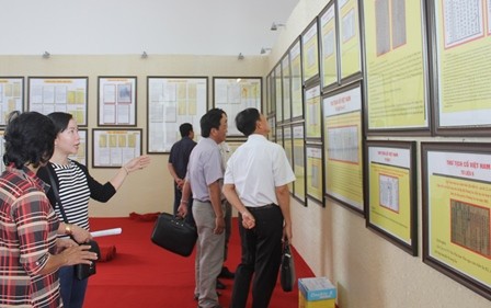 Ausstellung “Hoang Sa, Truong Sa von Vietnam – die historischen und gesetzlichen Beweise” - ảnh 1