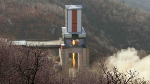 Nordkorea testet neuen Raketenantrieb  - ảnh 1