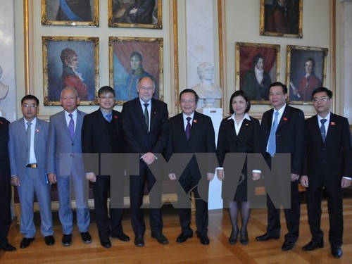 Norwegisches Parlament unterstützt die Entwicklung der Beziehungen mit Vietnam - ảnh 1