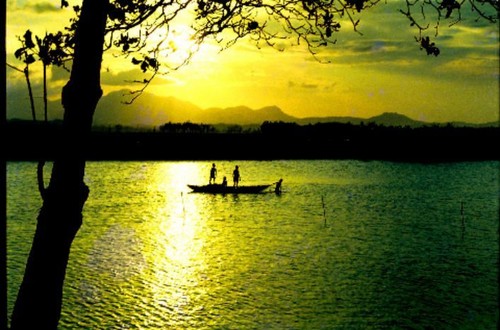 Schönheit des Berges An und des Flusses Tra der Provinz Quang Ngai - ảnh 1