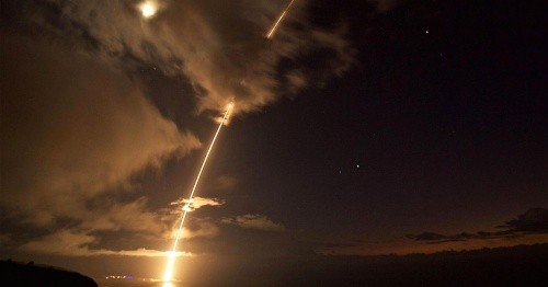 USA testen erfolgreich Abwehrsystem gegen ballistische Raketen auf Hawaii - ảnh 1