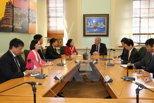Leiterin der Zentralabteilung für Öffentlichkeitsarbeit Truong Thi Mai besucht Neuseeland - ảnh 1