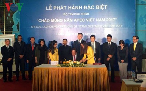 Veröffentlichung der Briefmarkenserie “Begrüßung des APEC-Jahres Vietnam 2017” - ảnh 1
