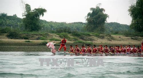 Provinz Tuyen Quang organisiert Bootsrennen auf dem Lo-Fluss  - ảnh 1