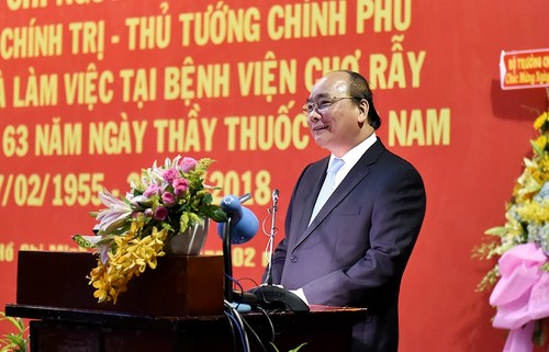 Premierminister Nguyen Xuan Phuc besucht Krankenhaus Cho Ray - ảnh 1