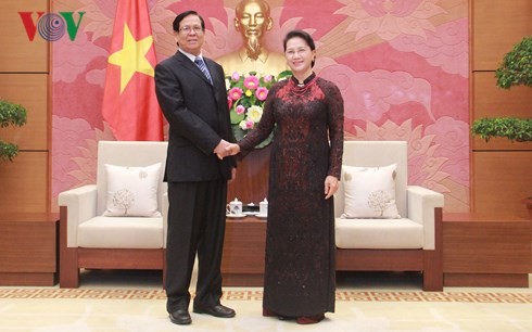 Parlamentspräsidentin Nguyen Thi Kim Ngan empfängt Vize-Parlamentspräsidenten Myanmars - ảnh 1