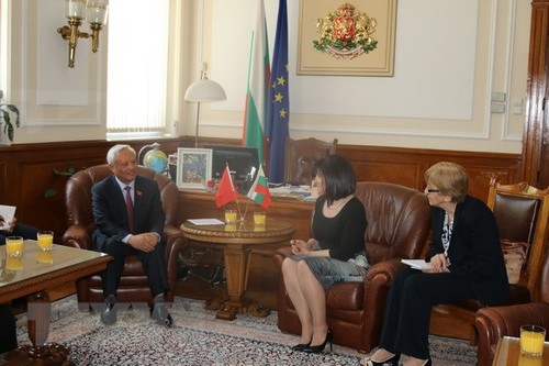 Vize-Parlamentspräsident Uong Chu Luu besucht Bulgarien - ảnh 1