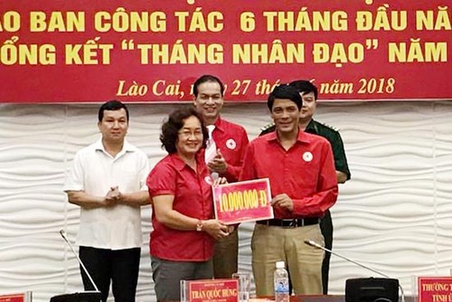 Das vietnamesische Rote Kreuz unterstützt Opfer der Flutgebiete - ảnh 1