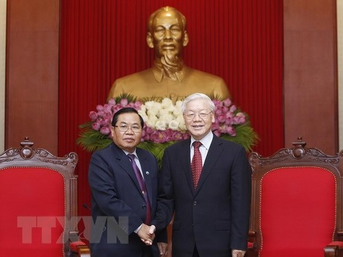 KPV-Generalsekretär Nguyen Phu Trong empfängt den laotischen Vize-Parlamentspräsident - ảnh 1