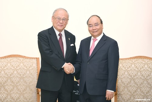 Premierminister Nguyen Xuan Phuc empfängt Berater der Japan-Vietnam-Abgeordnetengruppe - ảnh 1