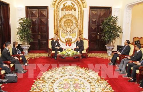Vize-Premierminister Truong Hoa Binh empfängt Singapurs Vize-Premierminister - ảnh 1