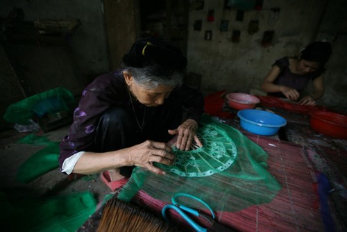Die Schönheit bei der Arbeit der vietnamesischen Frauen - ảnh 7