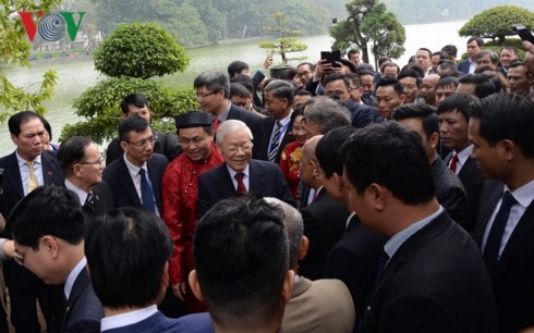 KPV-Generalsekretär, Staatspräsident Nguyen Phu Trong und Auslandsvietnamesen feiern den Abschiedstag von “Tao quan” - ảnh 1