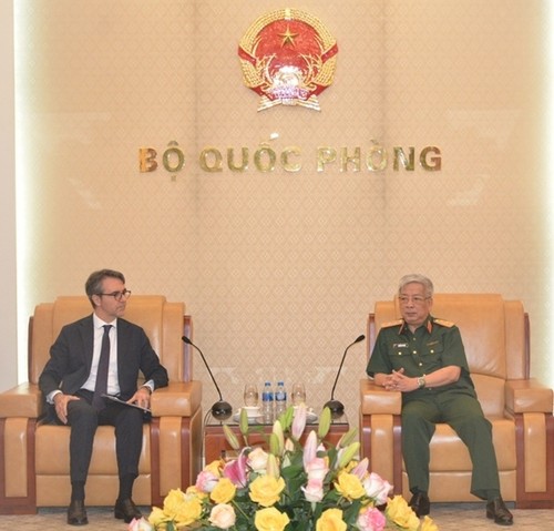 Vietnam legt großen Wert auf die Beziehungen im Verteidigungsbereich mit EU und Thailand - ảnh 1