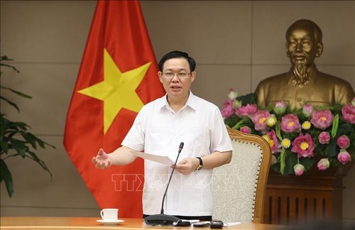 Vize-Premierminister Vuong Dinh Hue empfängt Vorsitzenden des chinesischen Versicherungskonzerns Taiping - ảnh 1