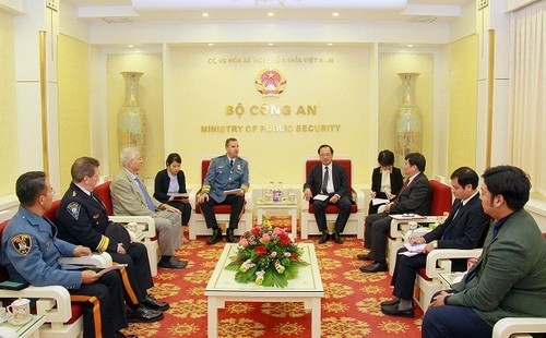 Die vietnamesische Polizei verstärkt Zusammenarbeit mit US-Strafverfolgungsallianz - ảnh 1