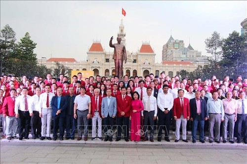 Sportler in Südvietnam reisen auf die Philippinen für Südostasien-Spiele  - ảnh 1