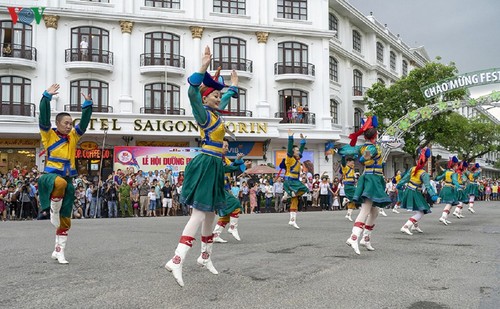 Verschiebung des Festivals Hue 2020 wegen der Covid-19-Epidemie - ảnh 1