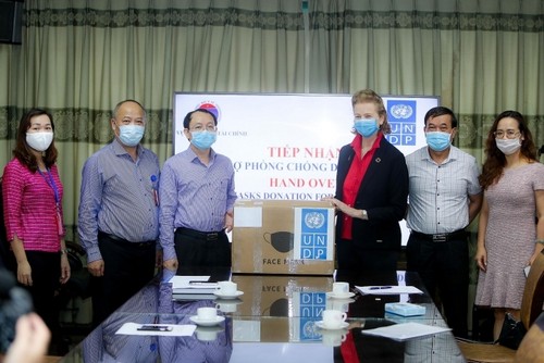 UNDP unterstützt Vietnam in der Bekämpfung der Covid-19-Epidemie - ảnh 1
