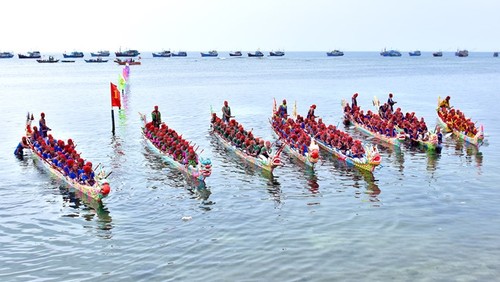Ly Son wird Bootsrennen zur Begrüßung der Urkunde des nationalen immateriellen Kulturerbes veranstalten - ảnh 1
