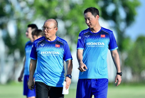 Trainerassistent Kim Han Yoon ersetzt Park Hang-seo bei der Führung des U22-Teams - ảnh 1
