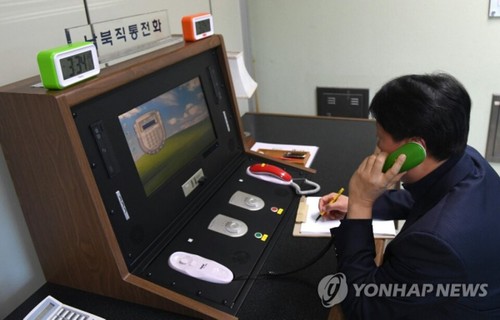 Süd- und Nordkorea nehmen die grenzüberschreitende Hotline wieder auf - ảnh 1