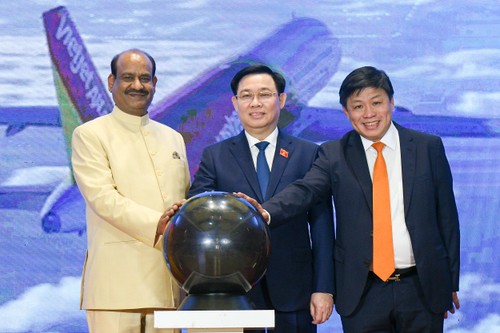 Eröffnung neuer Fluglinie zwischen Vietnam und Indien - ảnh 1