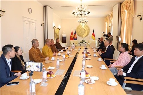 Die Delegation des vietnamesischen buddhistischen Verbands besucht Deutschland - ảnh 1