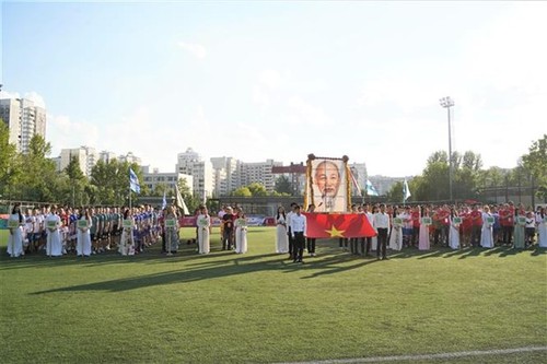 Eröffnung des Fußballturniers der vietnamesischen Gemeinschaft in Russland - ảnh 1