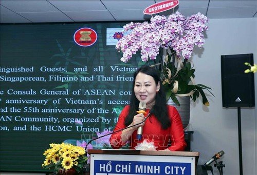 Treffen zum 27. Jahrestag des ASEAN-Beitritts Vietnams - ảnh 1