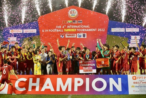 Vietnam gewinnt das internationale U19-Fußballfreundschaftsturnier 2022 - ảnh 1