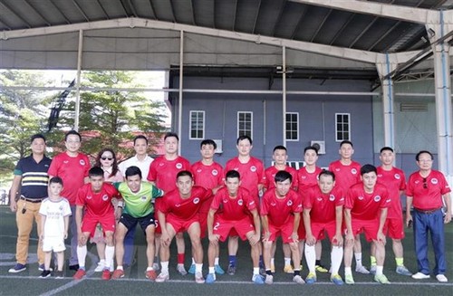 Fußballspiele zur Feier des Jahres der Freundschaft und Solidarität zwischen Vietnam und Laos - ảnh 1
